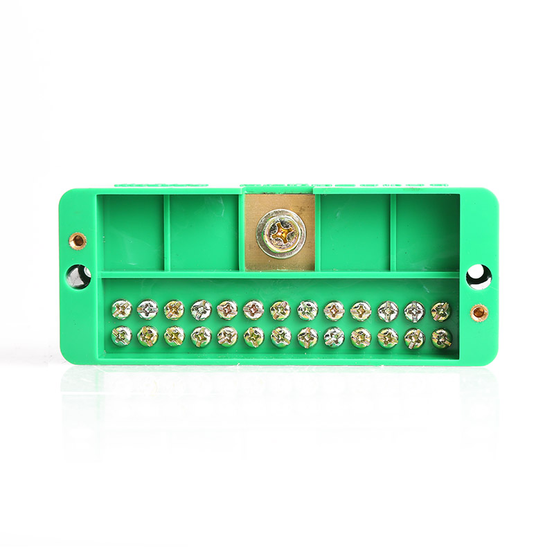 160124 一進(jìn)十三出接線(xiàn)盒